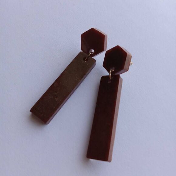 Hand Crafted Jewelry - Brown resin bar and stud earrings
